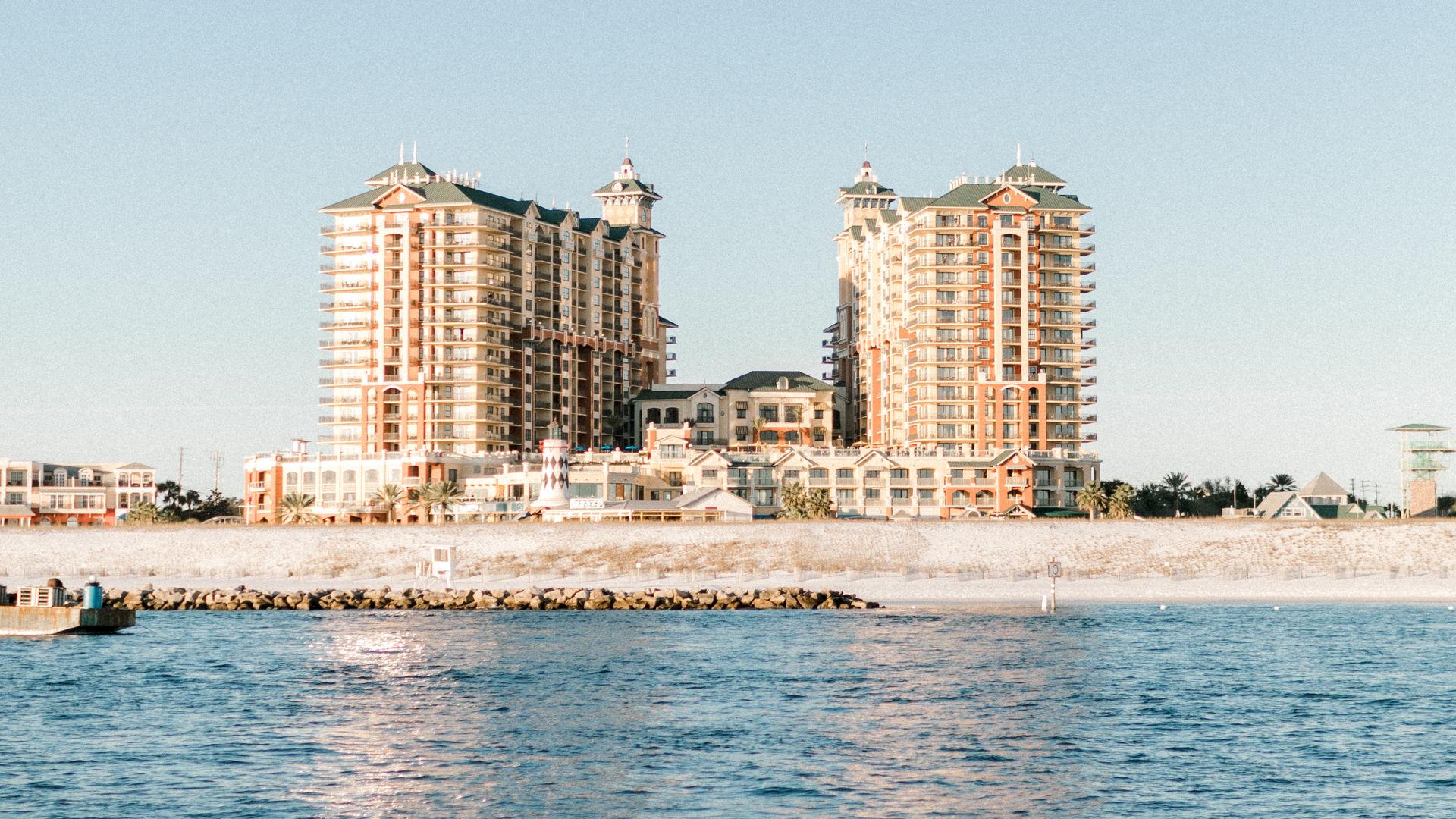 The Wedding Website of Jordan Taylor and Jamie Leone