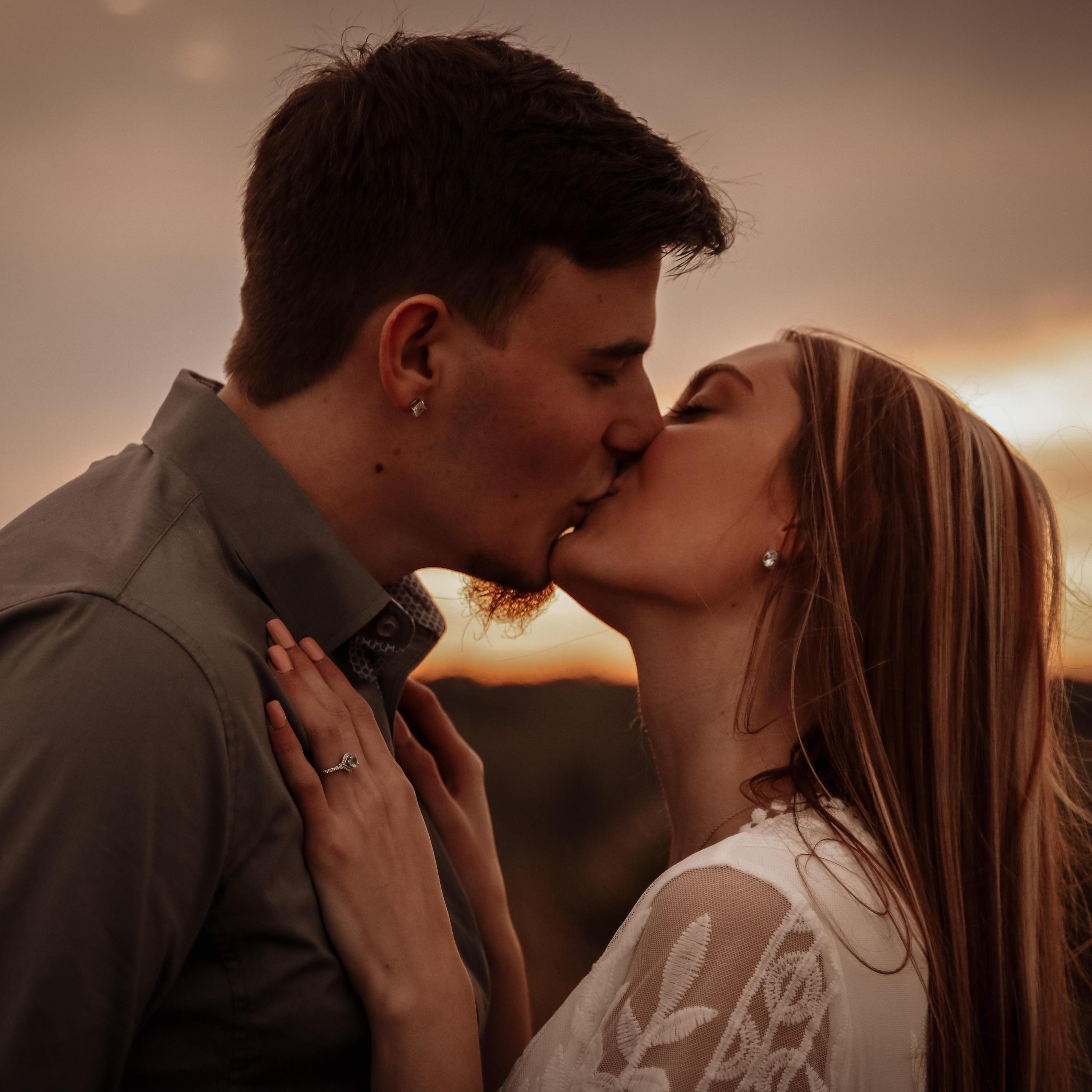 I can't get enough of the sunset view in the photo. Absolutely stunning! Our engagement photoshoot was a blast!