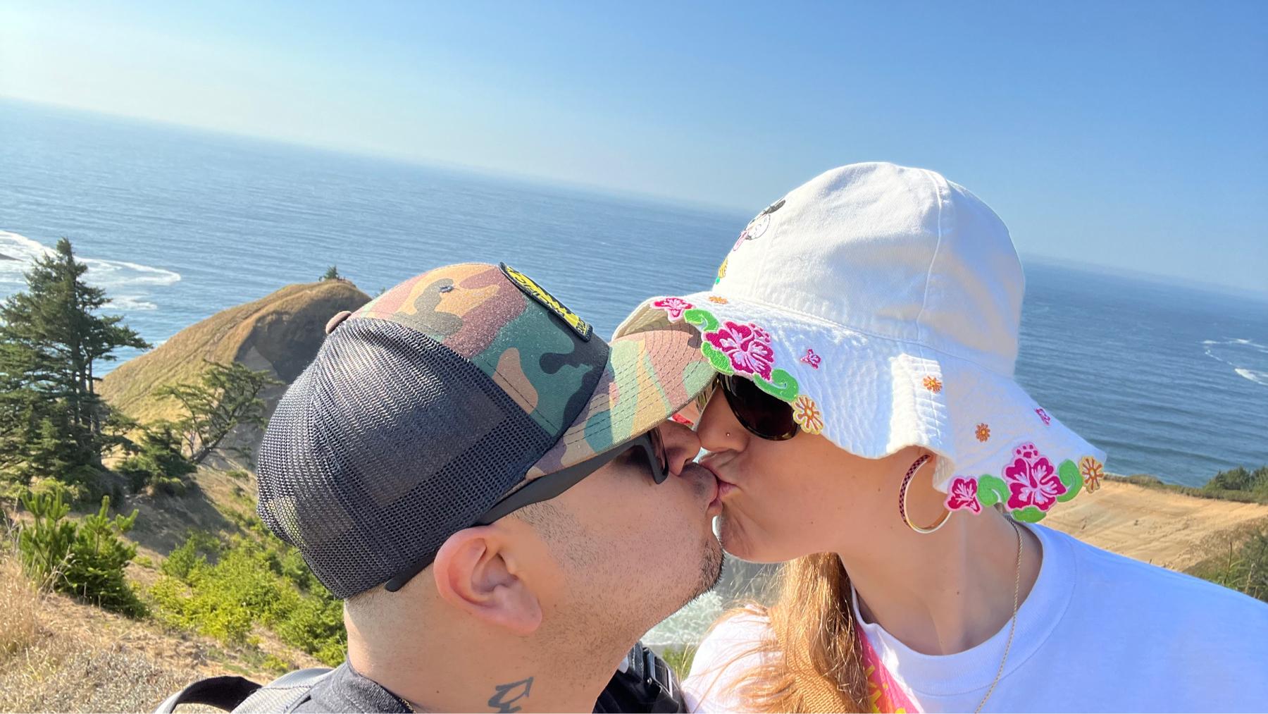 “God’s Thumb” hike at the coast. One of our most challenging hikes yet, but worth every step. 🌊😍