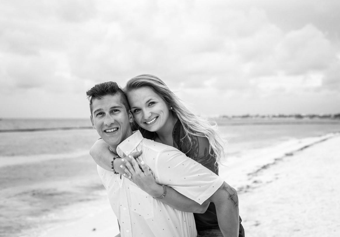 The Wedding Website of Ariel Earls and Zachary Bastian
