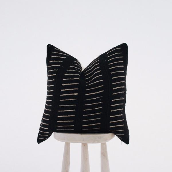 Eshe Pillow in Black