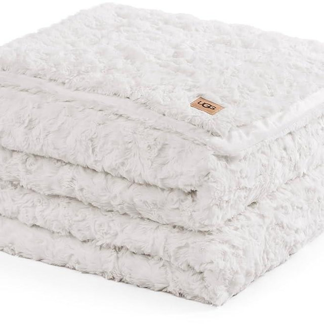 UGG Faux Fur Full/Queen Blanket for Bed, Double-Sided Soft Blanket, Warm Large Throw for Couch, Washable Full or Queen Bedding, Luxury Bedroom Decor, 90" x 90", Natural White (Adalee)