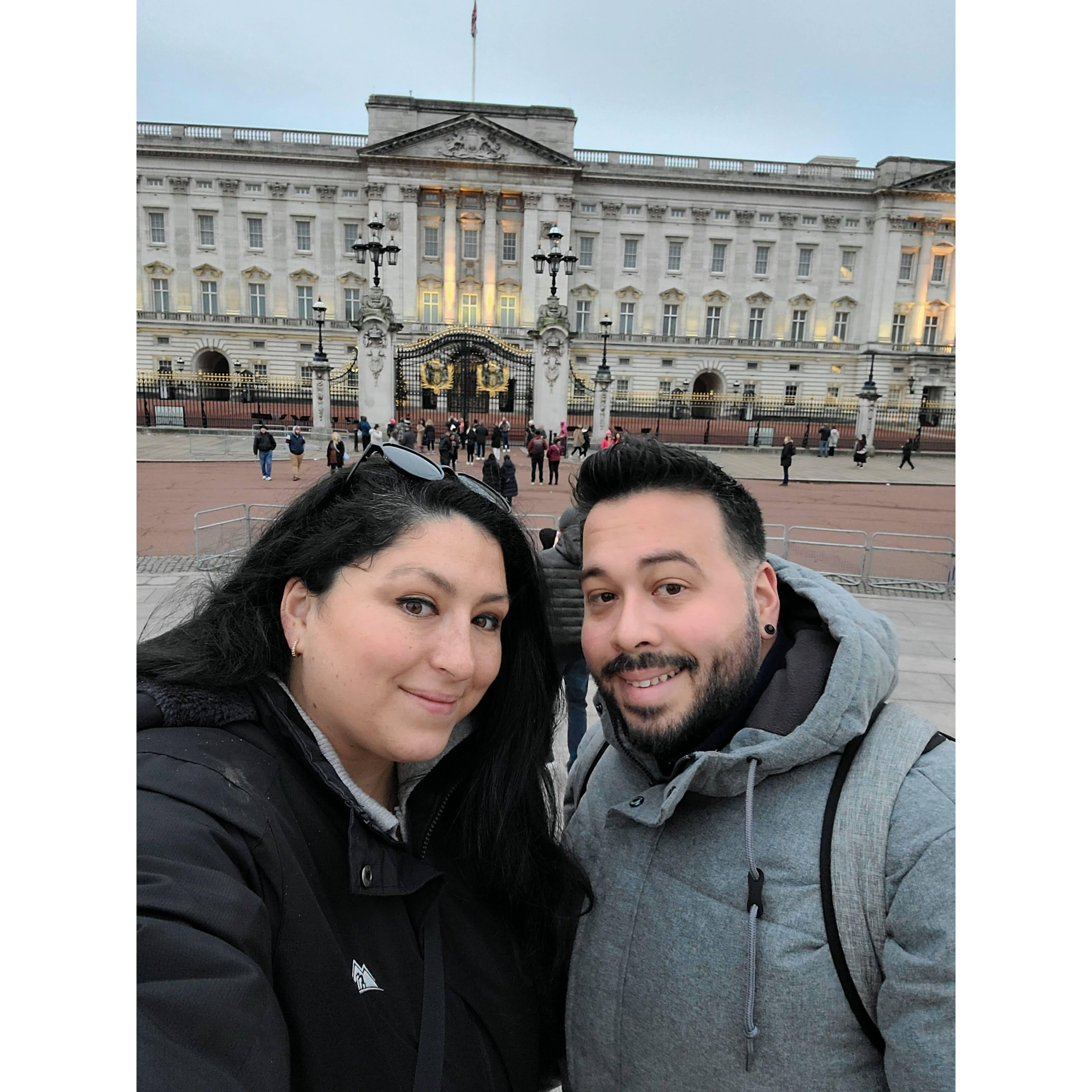London Christmas 2023 in front of Buckingham Palace