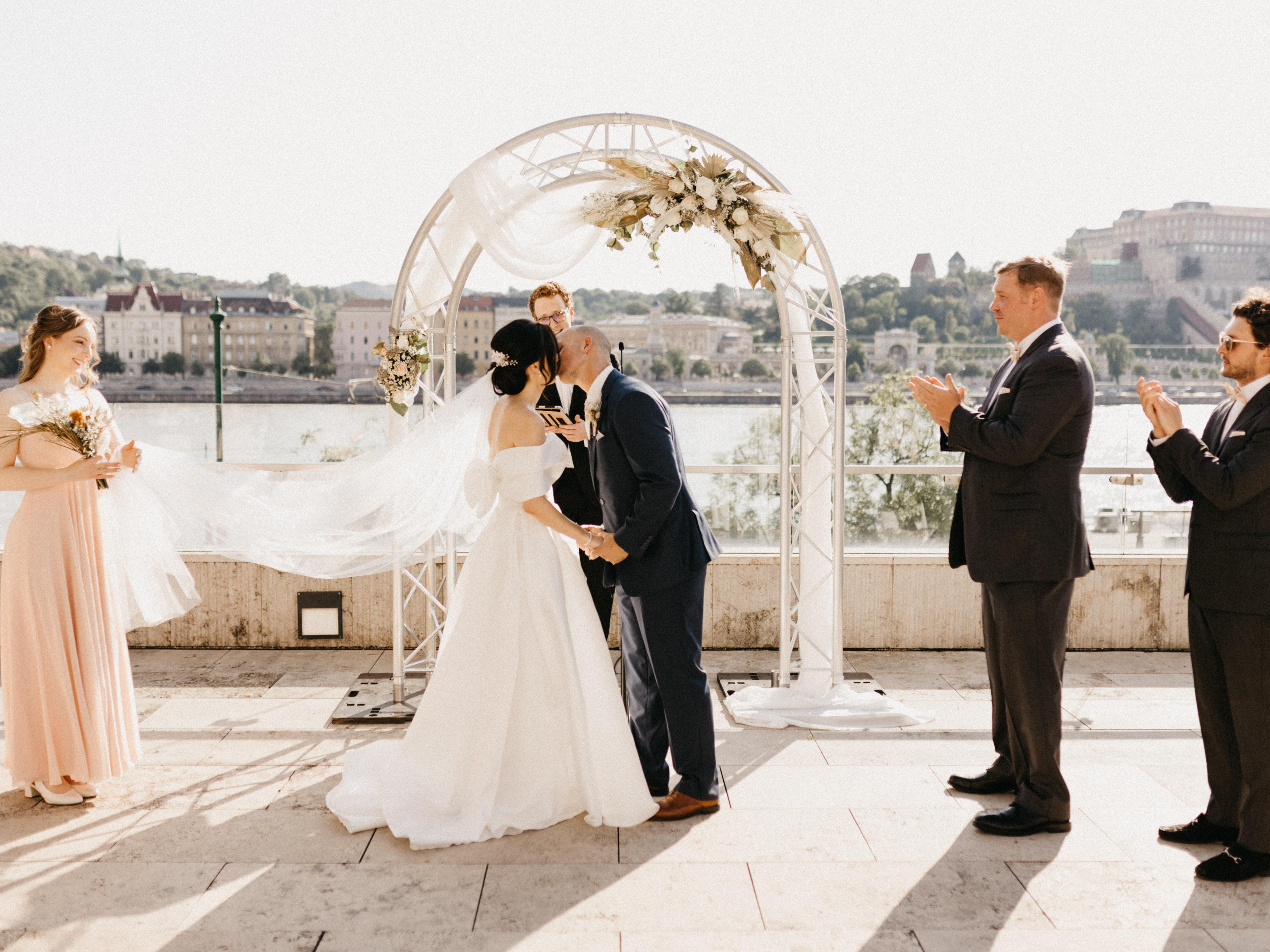 The Wedding Website of Luca Hajdu-Ráfis and Tim Garris