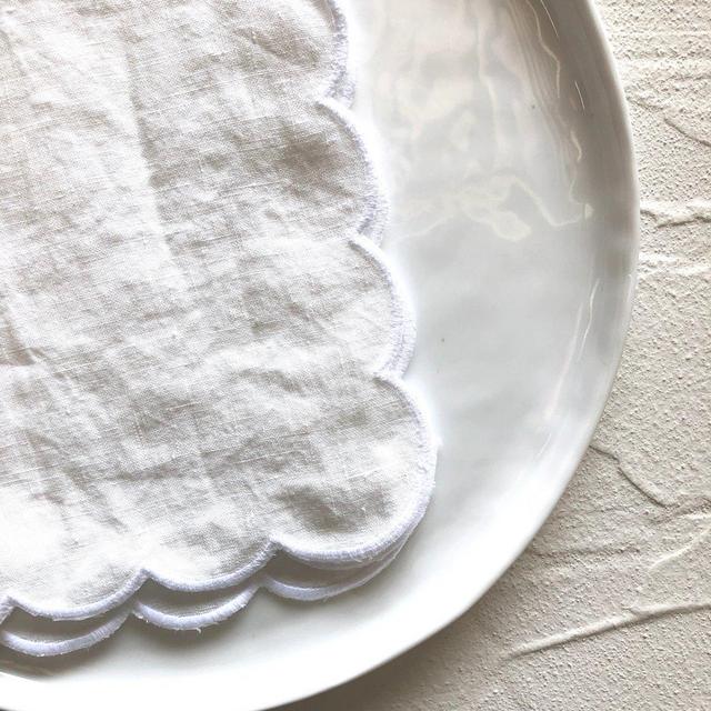 Scalloped White Napkins- S/4