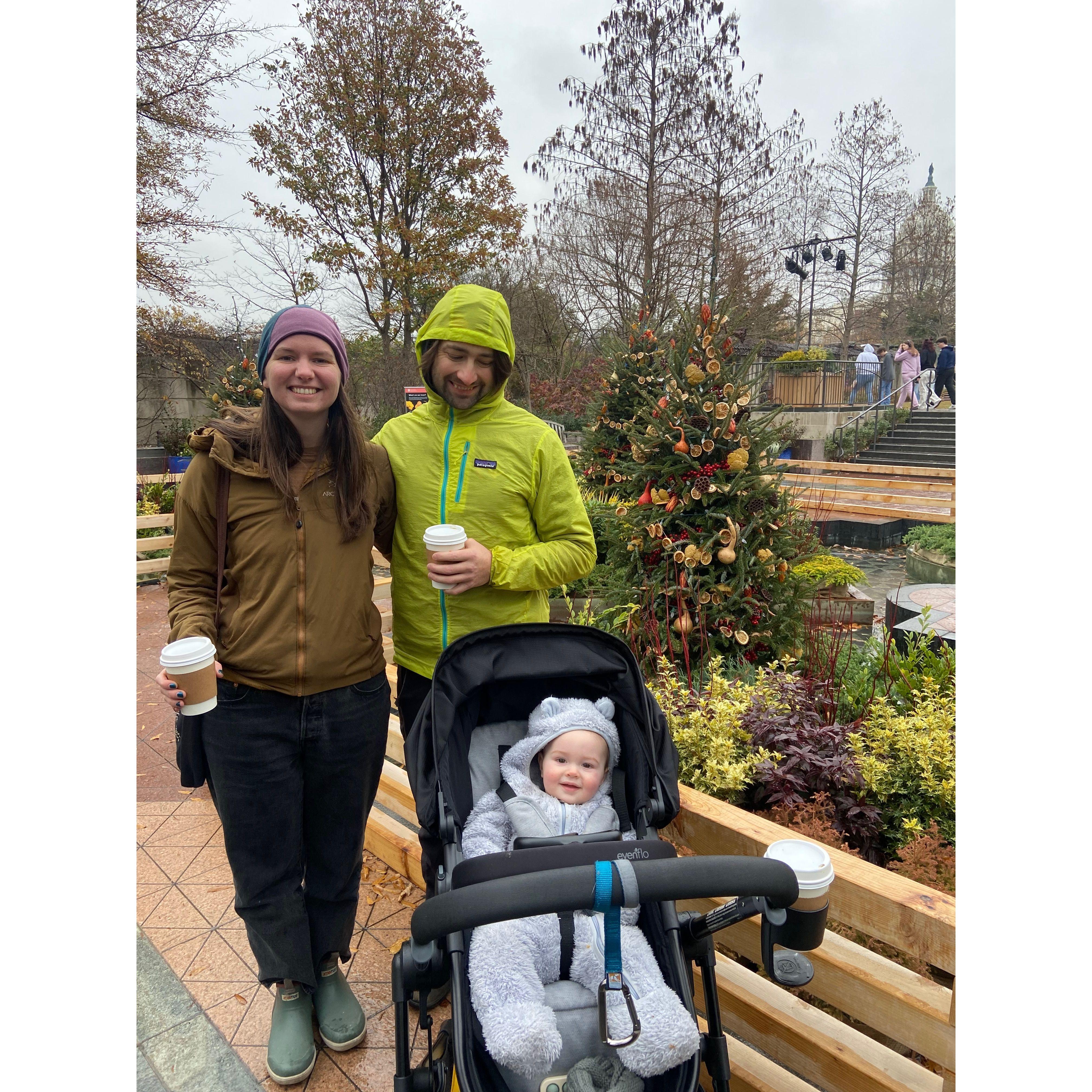 Hanging out at the US Botanical Garden while visiting HM, Kevin, and baby Kevin in Washington DC