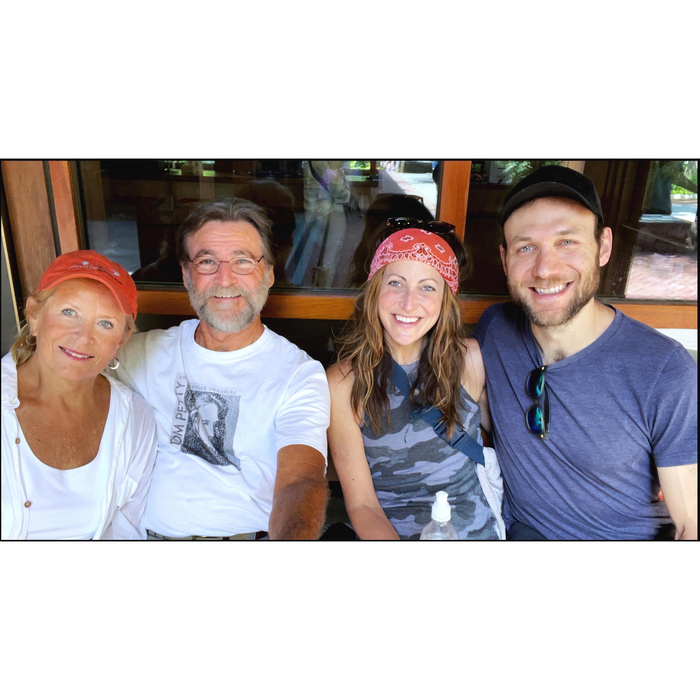 Fam Hikes with Tom & Deborah
•
MONTICELLO TRAIN, VA
2021