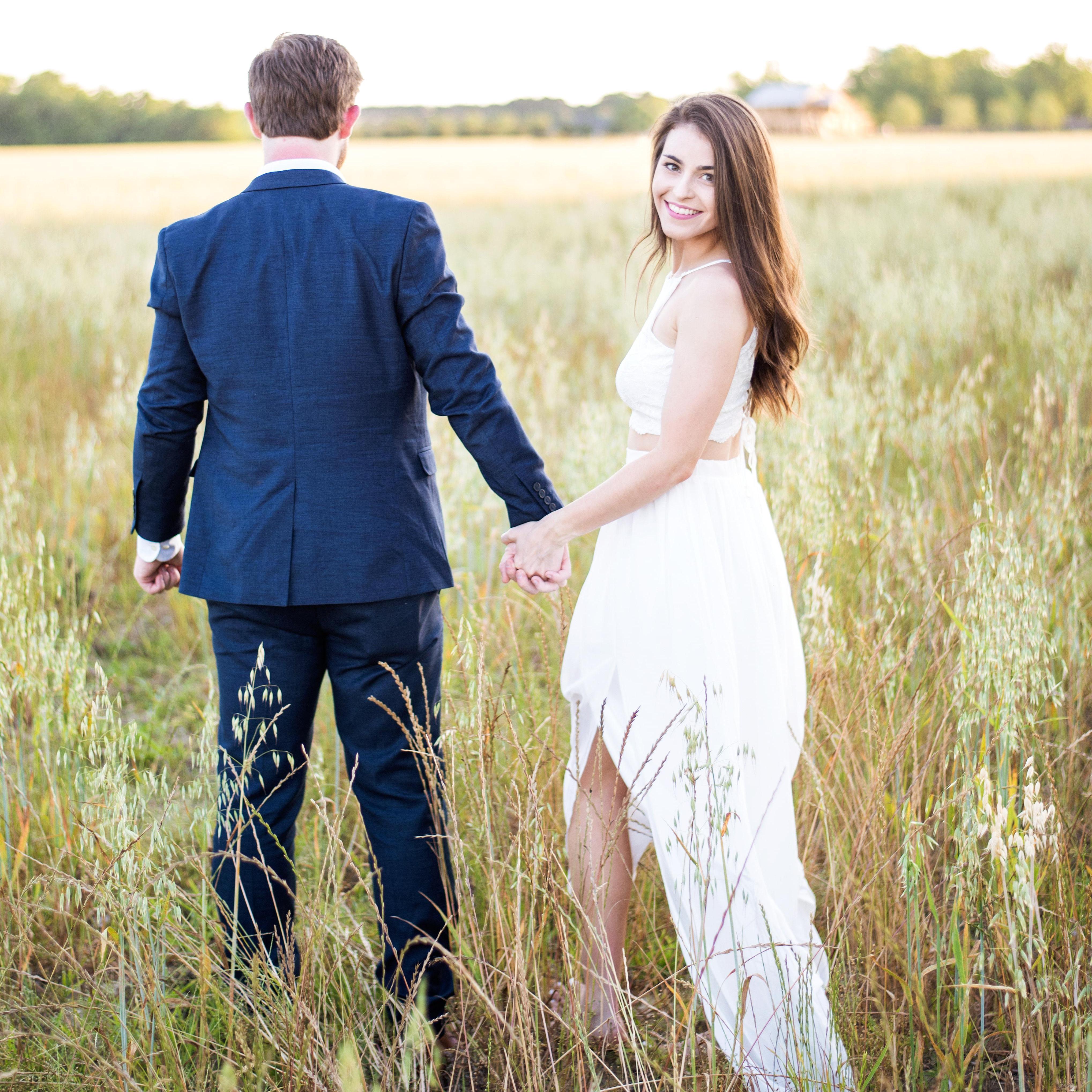 Engagement Pictures by Andrew Swindle Photography