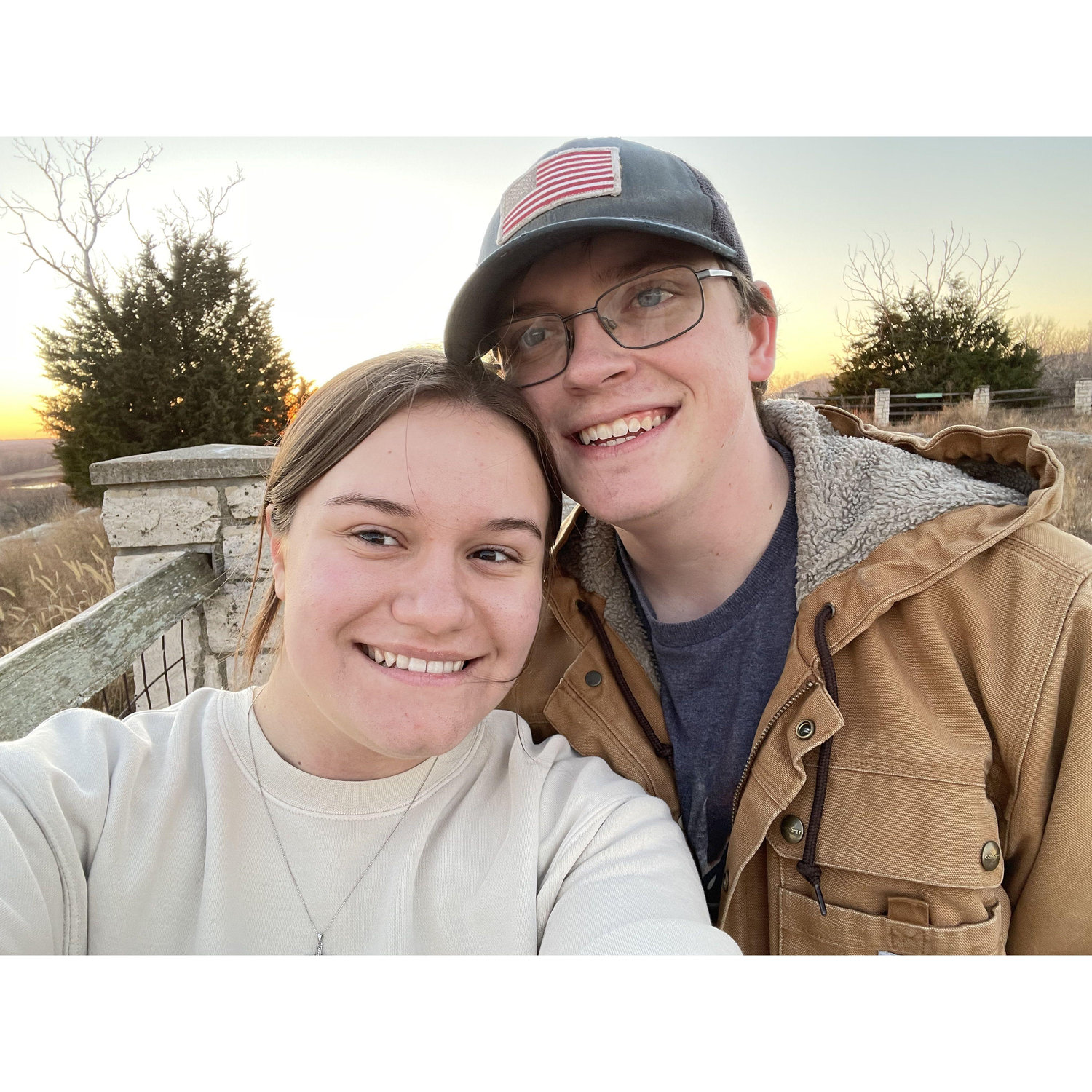 One of the first hikes we went on together had the most beautiful sunsets!🌅