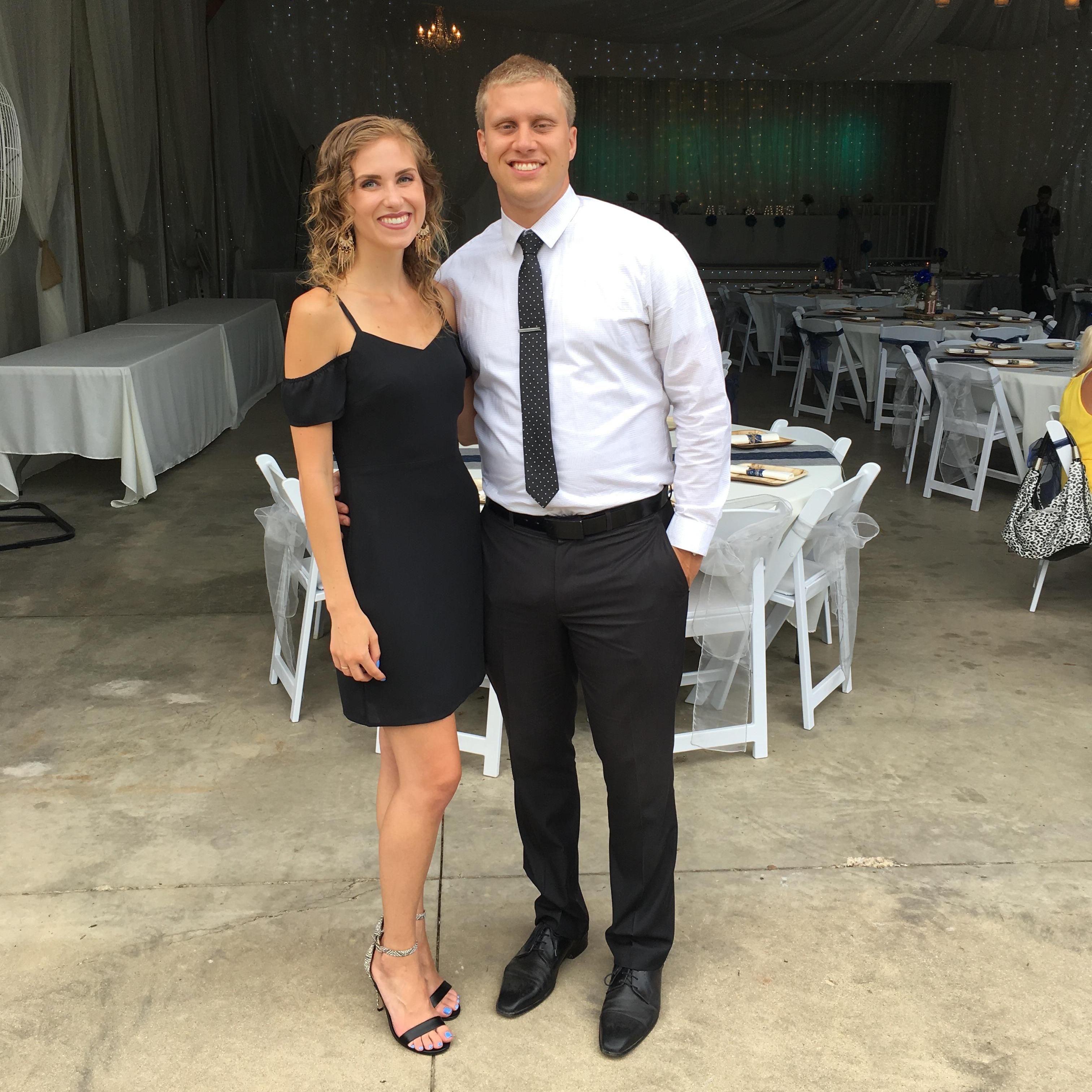Love was in the air and wedding bells were ringing as we celebrated my cousin April's wedding last summer.