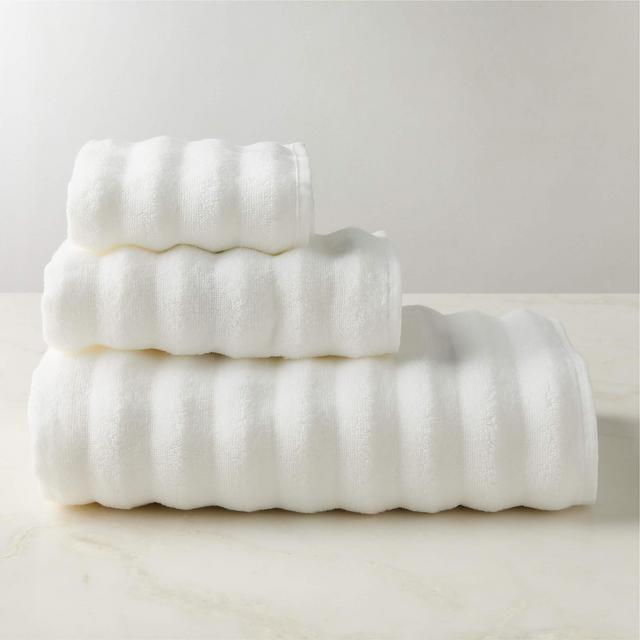 Matin Wavy Organic Cotton White Bath Towel Set