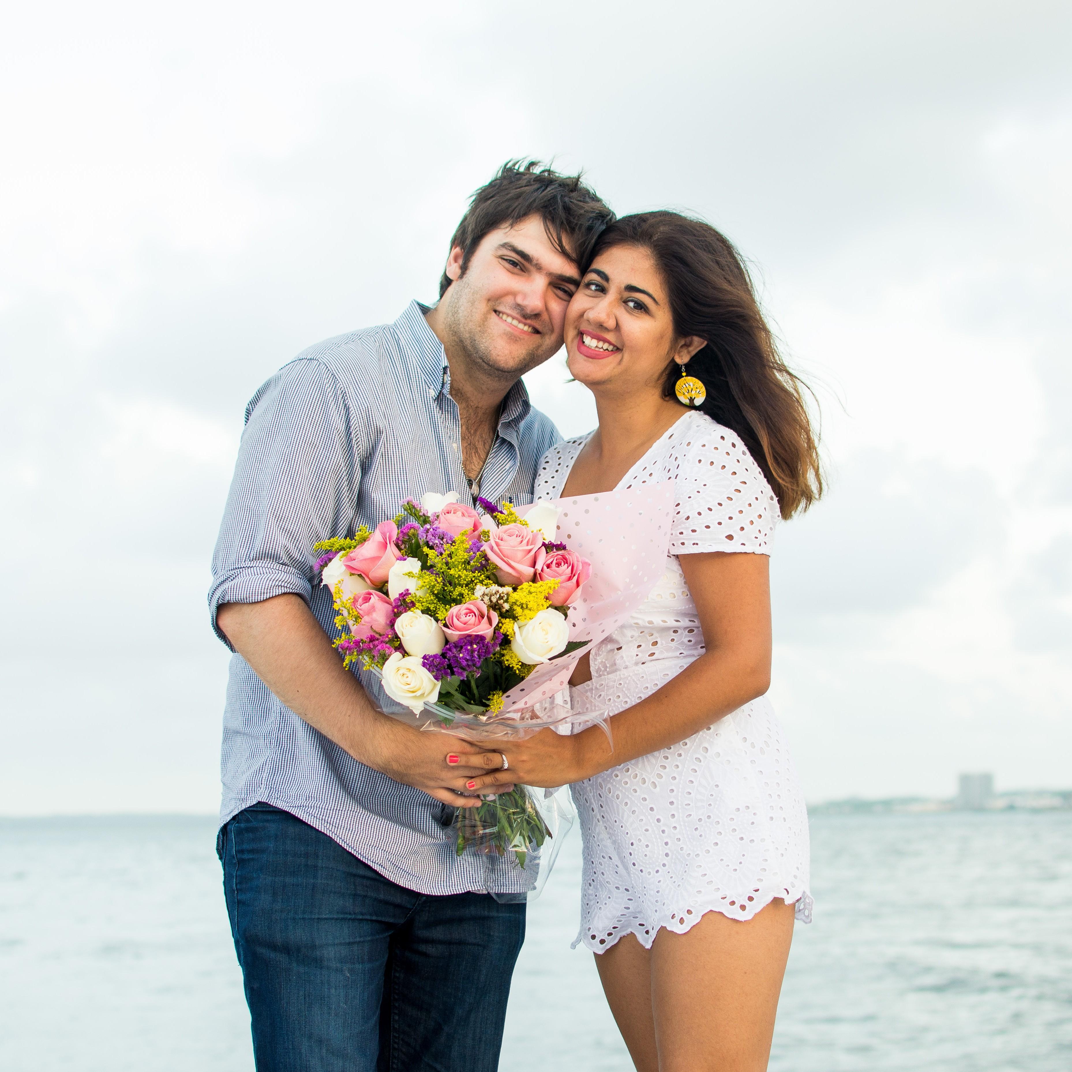 On August 10th, 2018 Matt and Vera got engaged on the pier of Boca del Río, was an amazing surprise for Veramis who didn't expect Matt would ask her to marry him where she was raised.