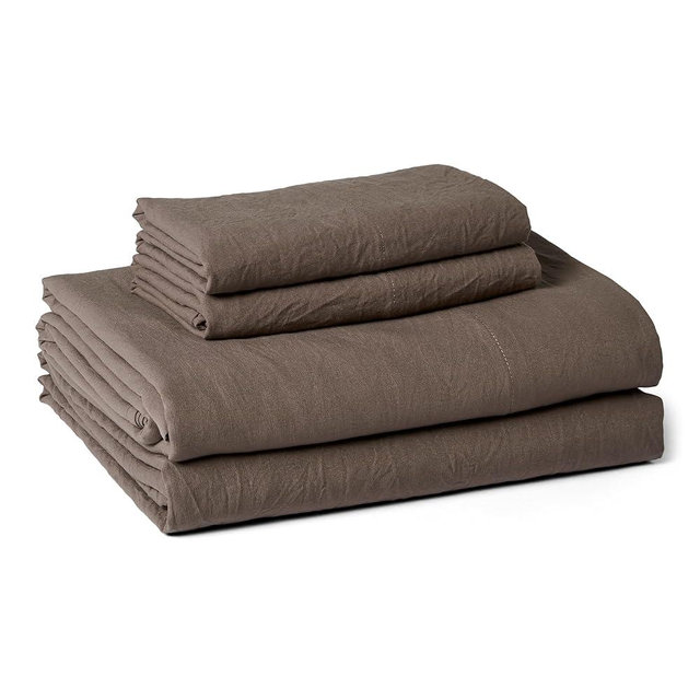 Amazon Basics Brushed Microfiber Sheet Set, Extra Soft with Natural Texture, 4-Piece, Queen, Brown