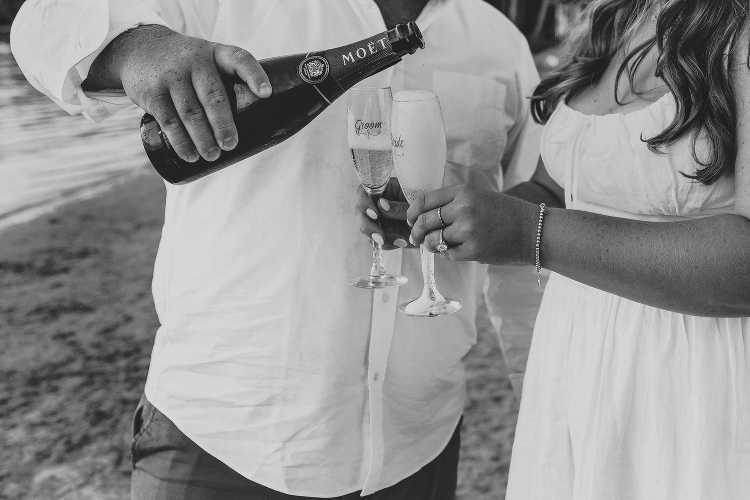 The Wedding Website of Hanna Lee and James Hughes