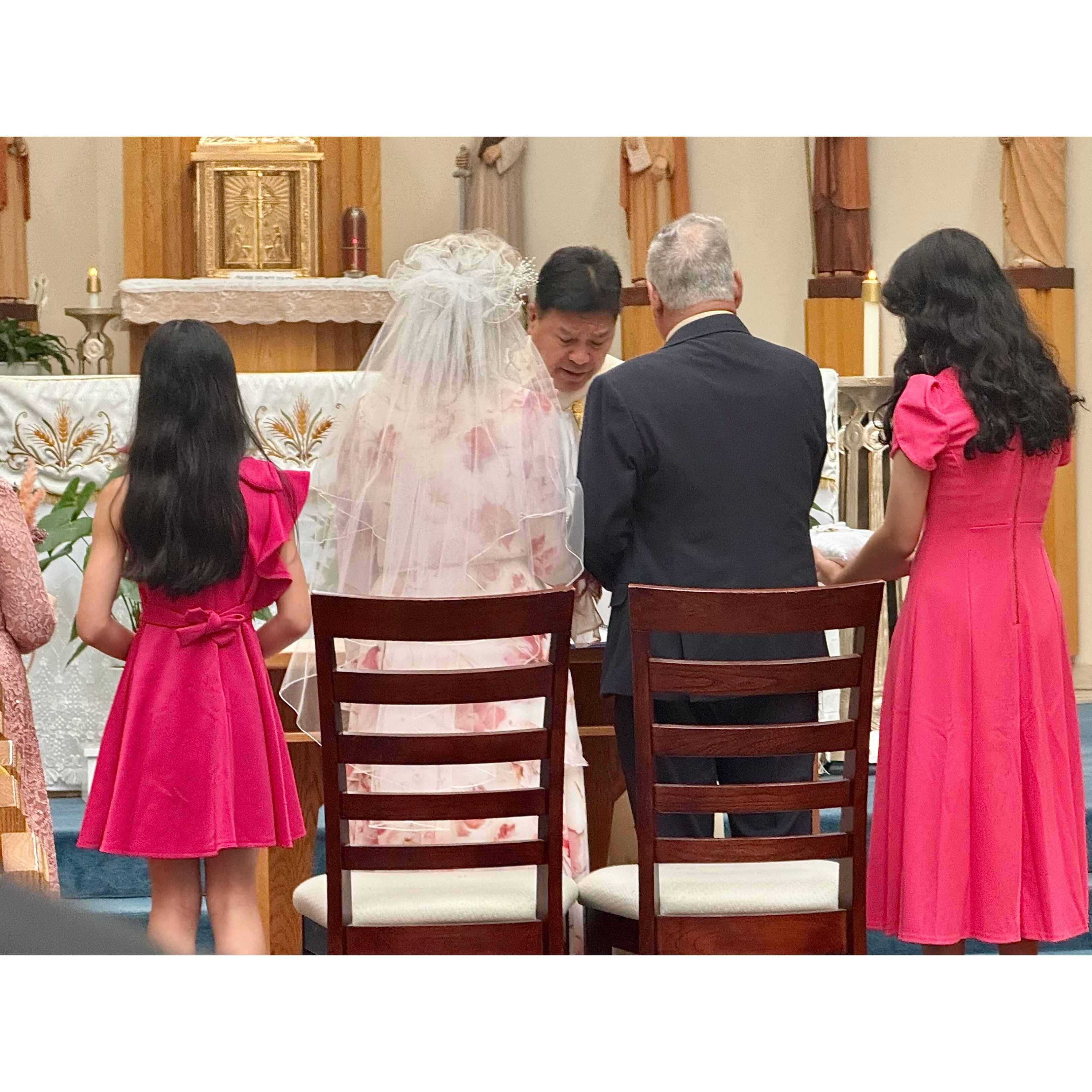 Leonard and Anita are with Leonard's granddaughters.