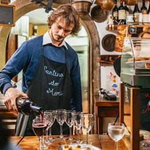 Sunset Walking Tour with Food and Wine Tastings
