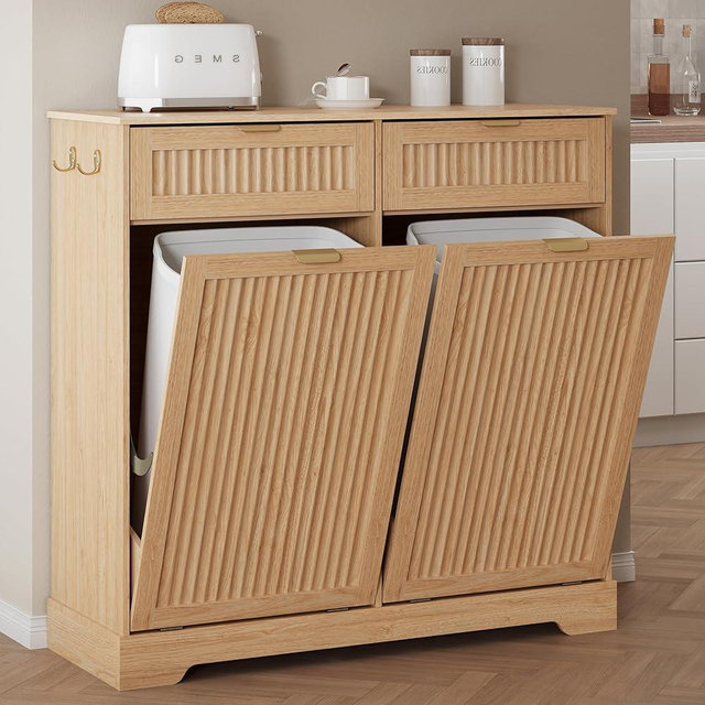 Double 13 Gallon Tilt Out Trash Can Cabinet, Farmhouse Wooden Garbage Cabinet with 2 Storage Drawers and Hooks for Kitchen and Dining Room, Fluted Hidden Laundry Hamper for Bathroom, Natural Oak