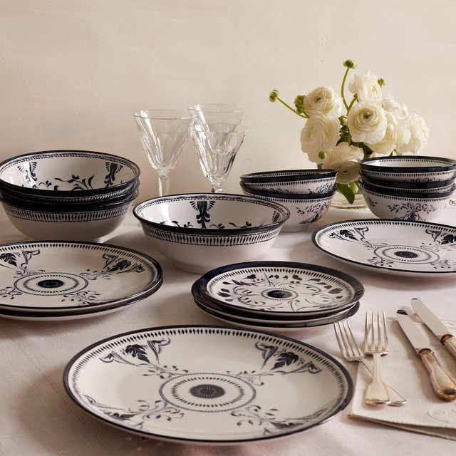 Lemieux Et Cie Bruges Blue Porcelain 16 Piece Dinnerware Set, Service for 4