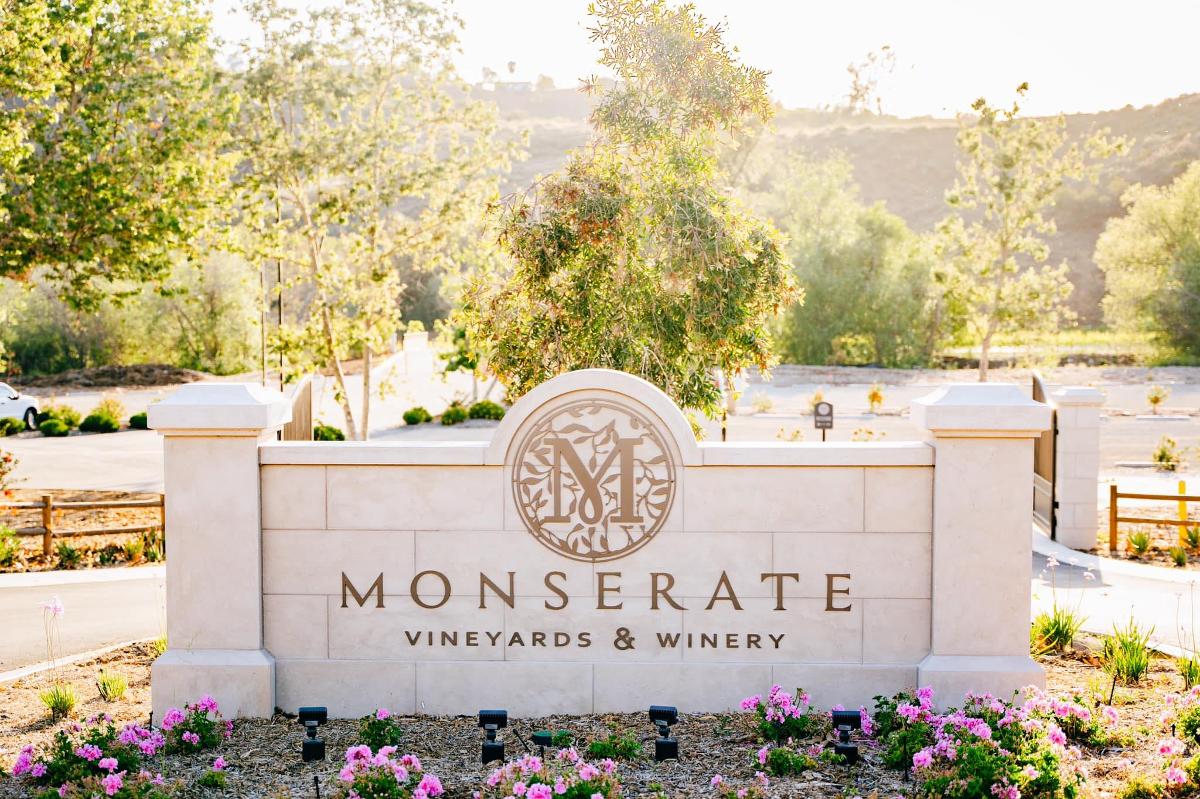 The Wedding Website of Lauren Escalante and Ryan Alsworth