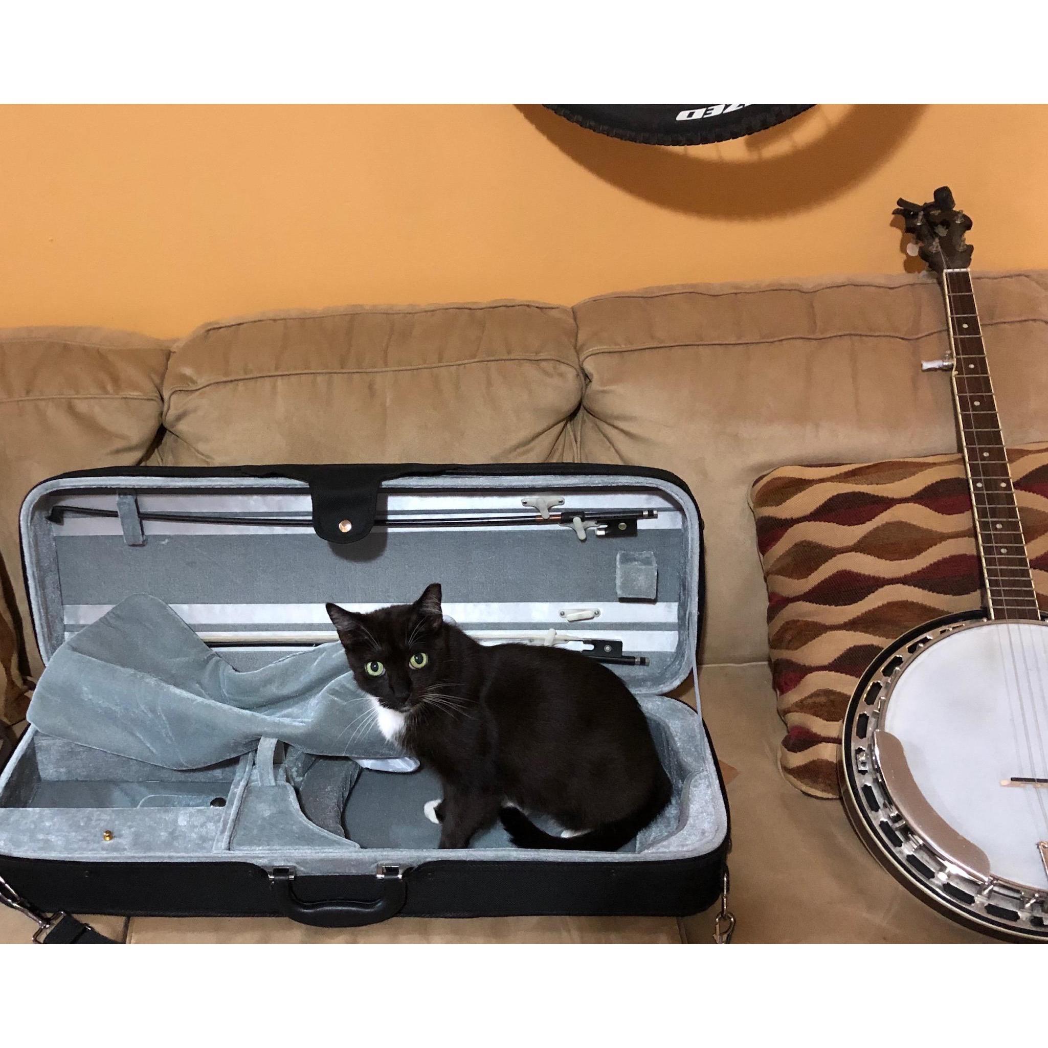 Claudette and a banjo. Matt's one request for this page.