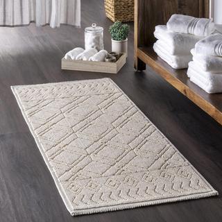 Ethan Textured Trellis Bath Mat