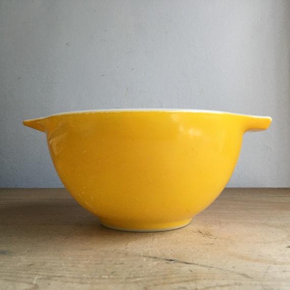 Vintage Yellow 1.5 Pint 6" Pyrex Bowl Cinderella Handles