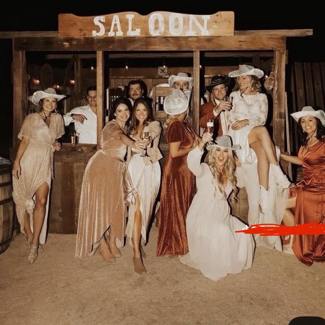 DRESS COMFORTABLY!
Ladies: wear any dress you would like (fall colors) with boots, and a cowgirl hat

Optional: (IT WILL BE AT A FARM FYI)
Heels