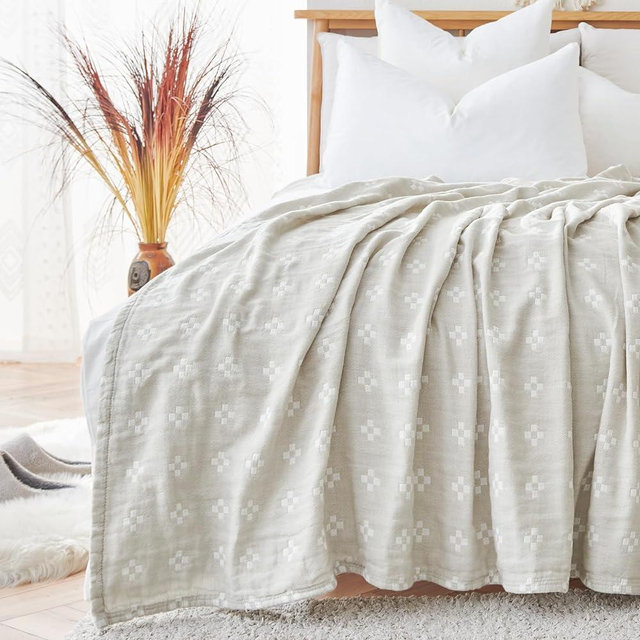 jinchan Boho 100% Cotton Blanket Muslin Lightweight Twin Size Quilted Throw Blanket for Couch Soft Cozy All Season Blanket 3-Layer Floral Throw Cotton Blanket for Bedroom Decor Grey 60x80 Inches