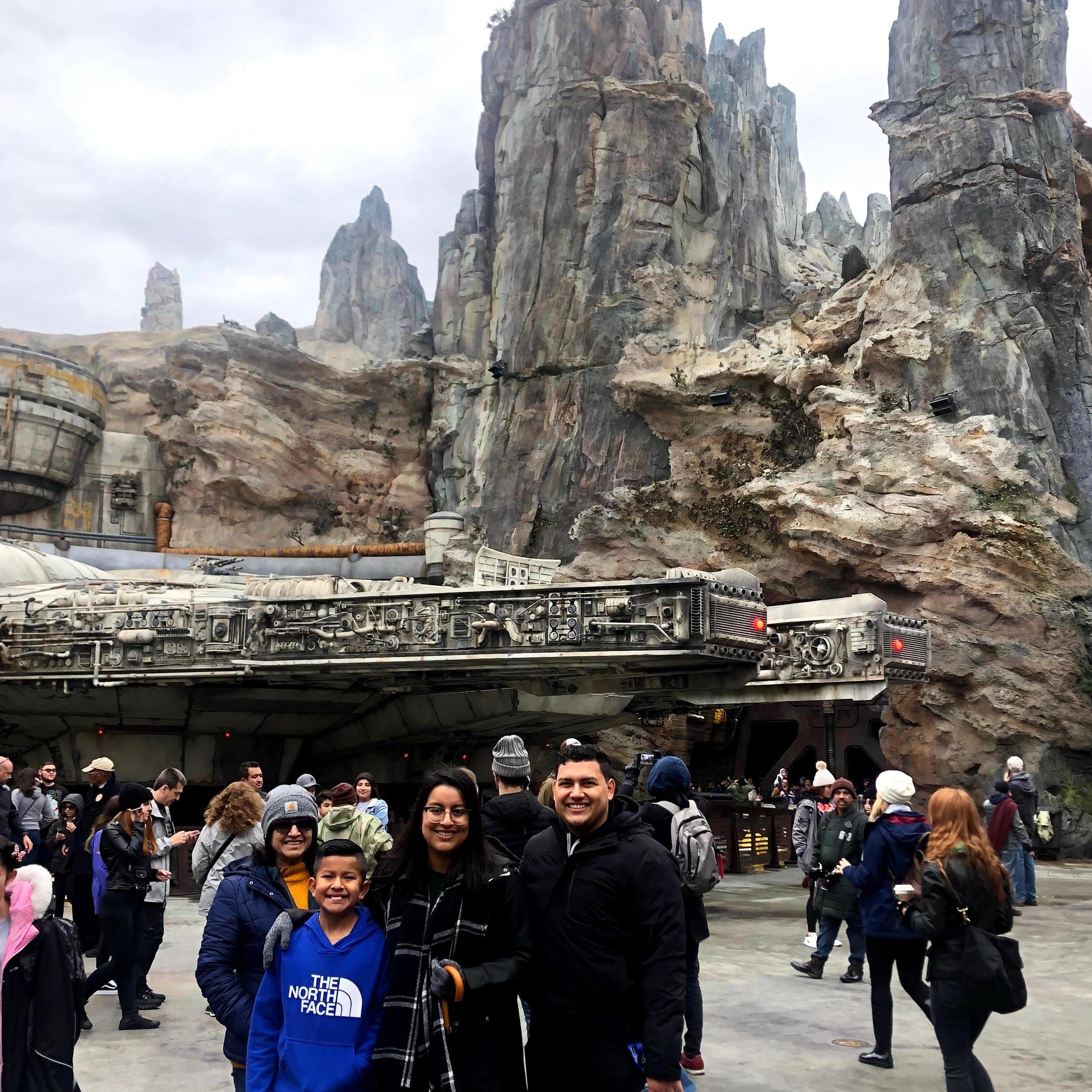 Disneyland (2019)