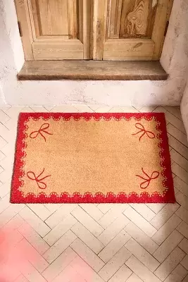 Scalloped Bow Coir Doormat