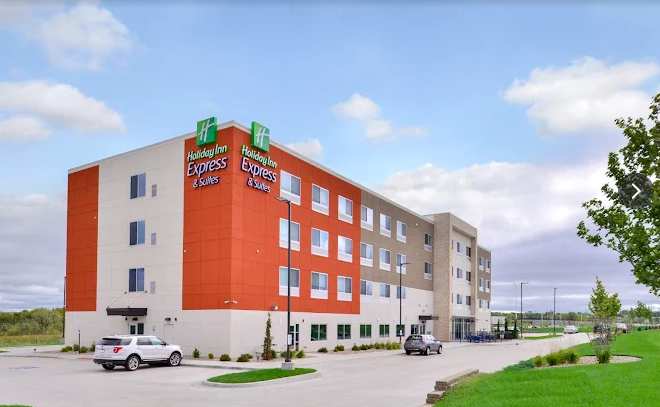 The Wedding Website of Riley Greenwell and Carter Nicoli