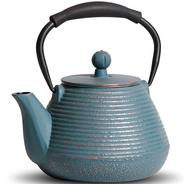 GUANGHEIRON Cast Iron Teapot, 33oz Tea Kettle Stovetop Safe with Infuser for Tea & Coffee, Hand made Japanese Tea Pot Coated with Enameled Interior, Silicone Handle, 950ml Blue