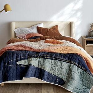 Crate & Barrell Peruvian Organic Cotton Sunset Quilt