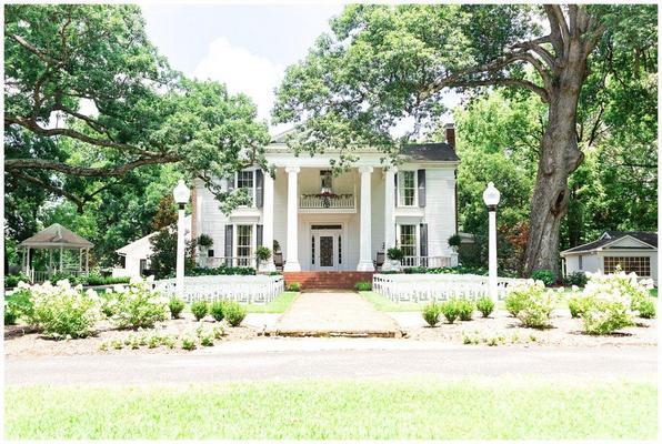 The Wedding Website of Sydney Grace Day and Parker Wilson