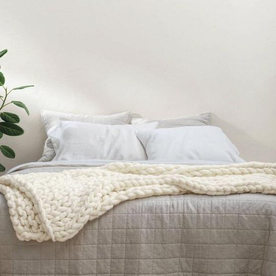 50" x 70" Oversized Chunky Hand Knit Decorative Bed Throw - Casaluna™