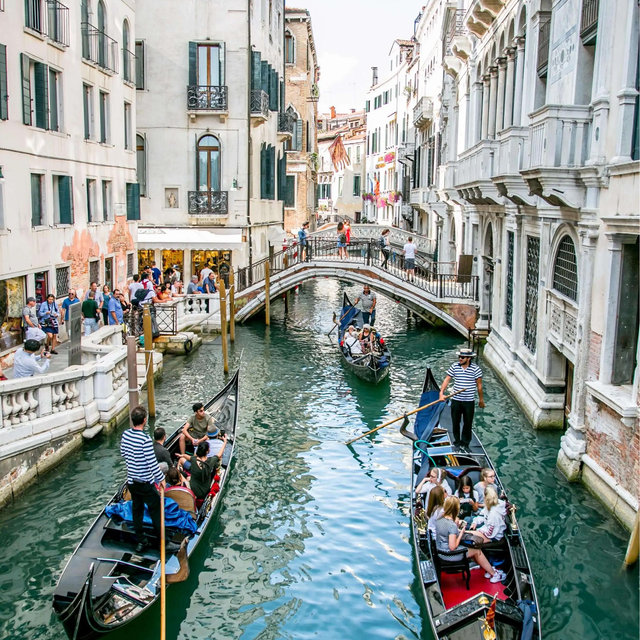 Honeymoon Hotel - Venice!