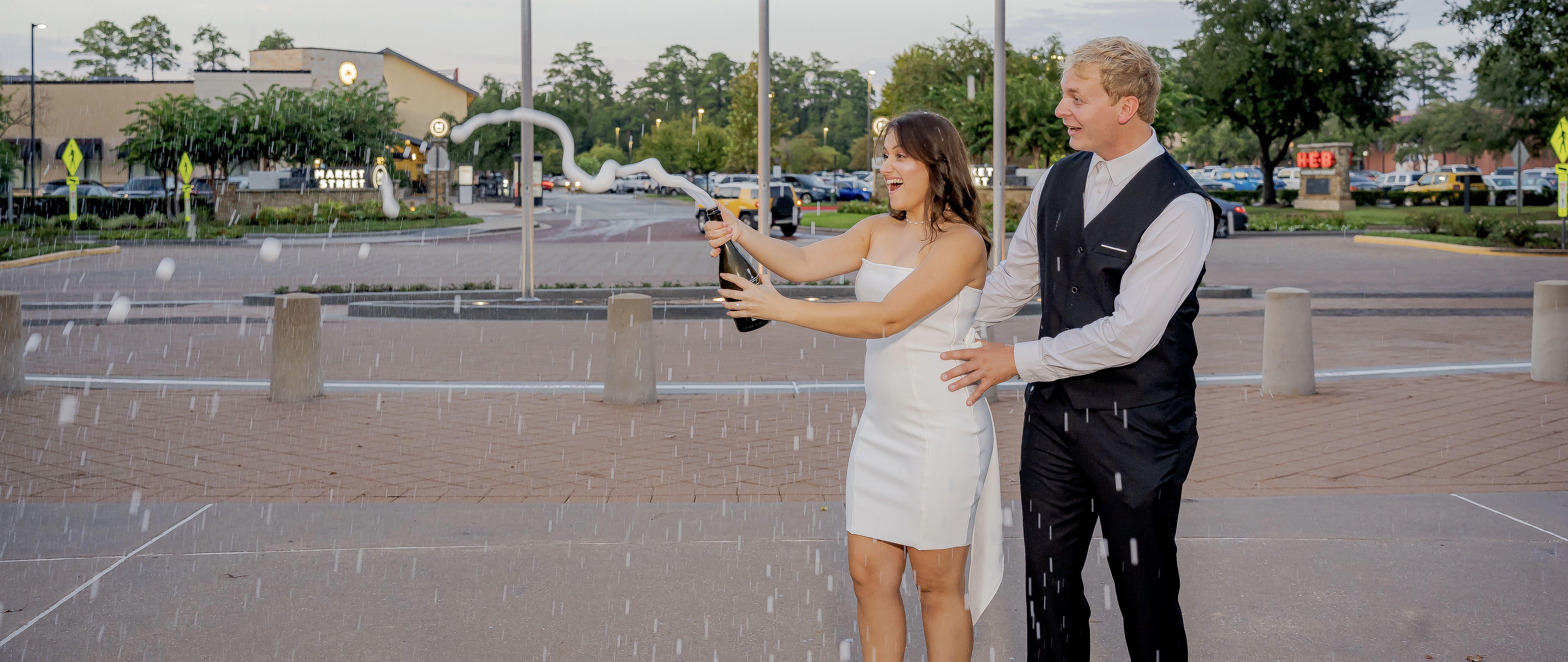 The Wedding Website of Amanda Machado and Hunter Gray