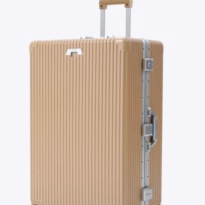 Check-In: All-In-One 28"