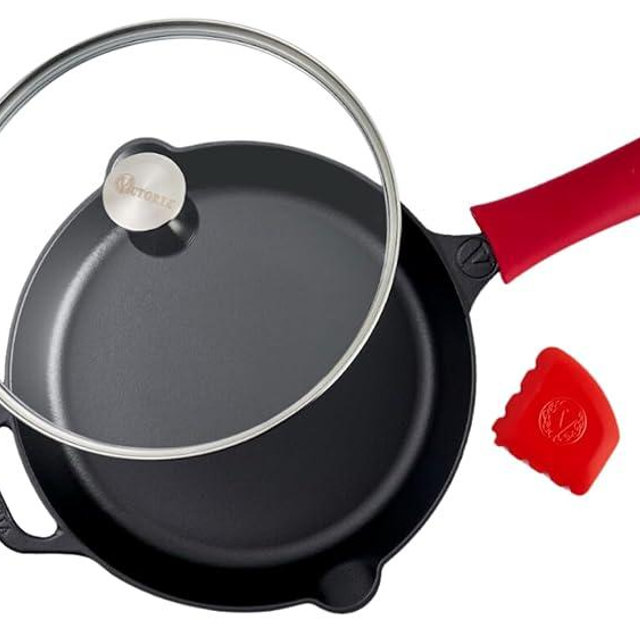 Victoria 12-Inch Cast Iron Skillet, Pre-Seasoned Cast-Iron Frying Pan with Long Handle, Made in Colombia