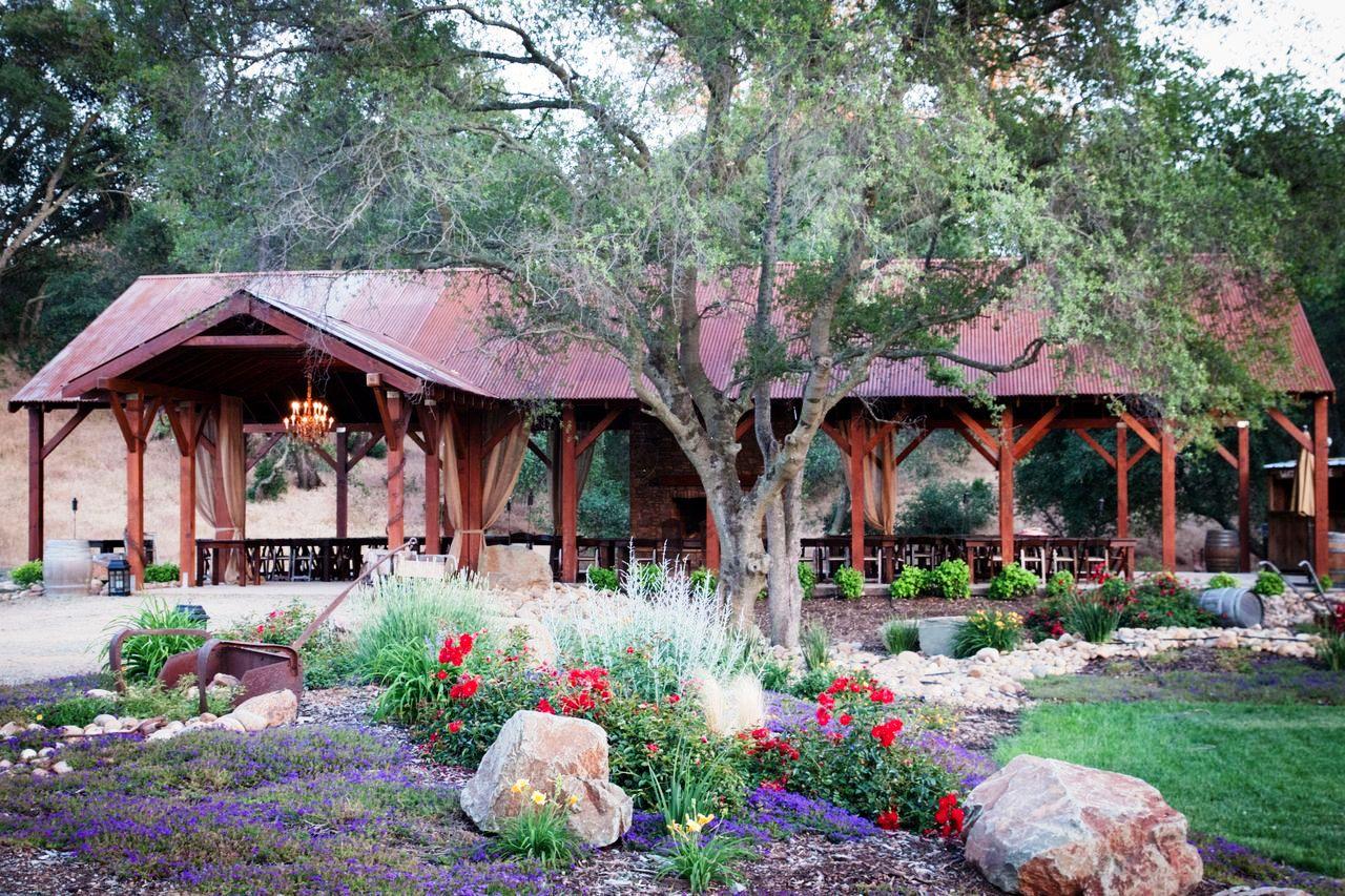 The Wedding Website of Mabel Lopez and John Rock