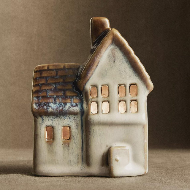 LIGHT UP PORCELAIN HOUSE