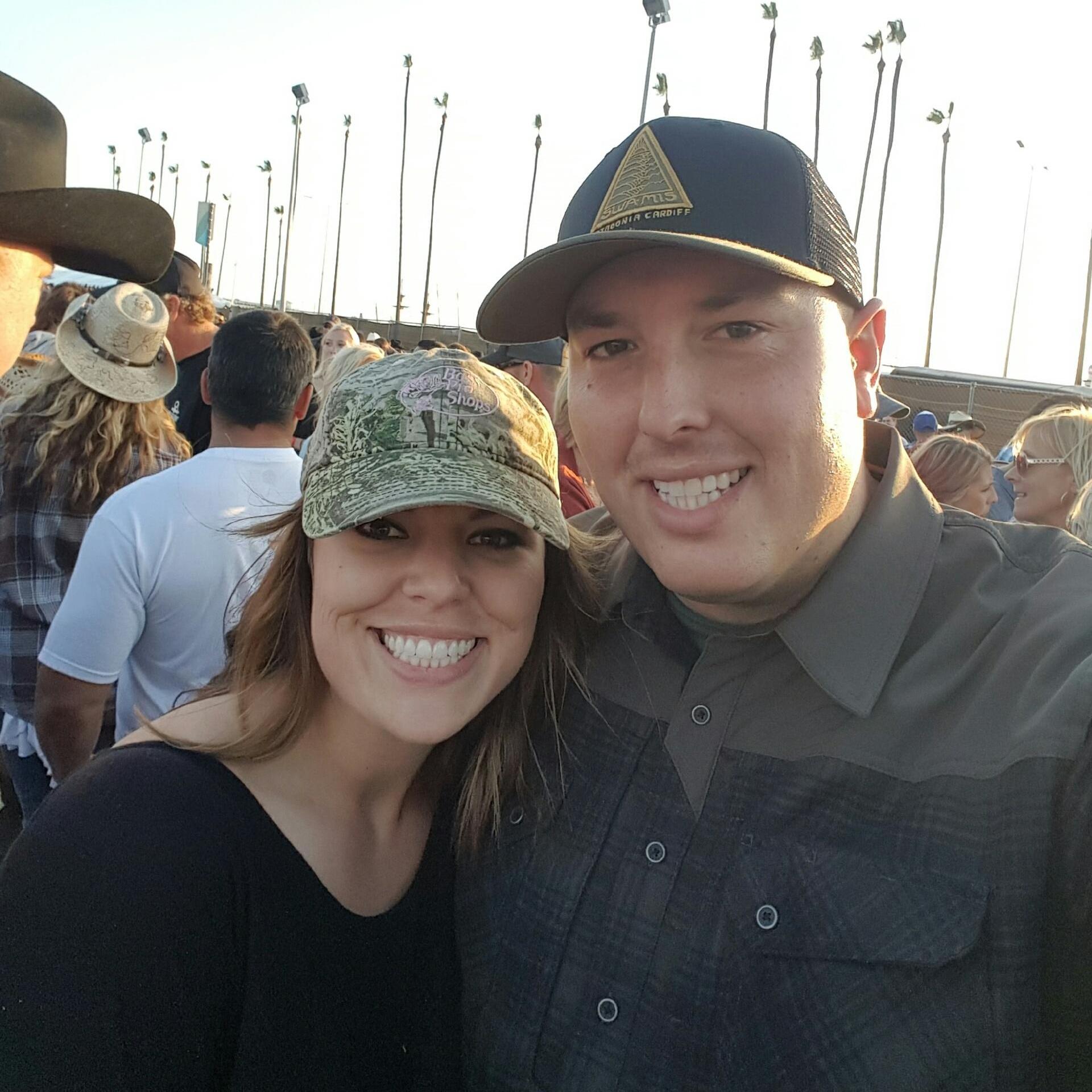 We love our country concerts!