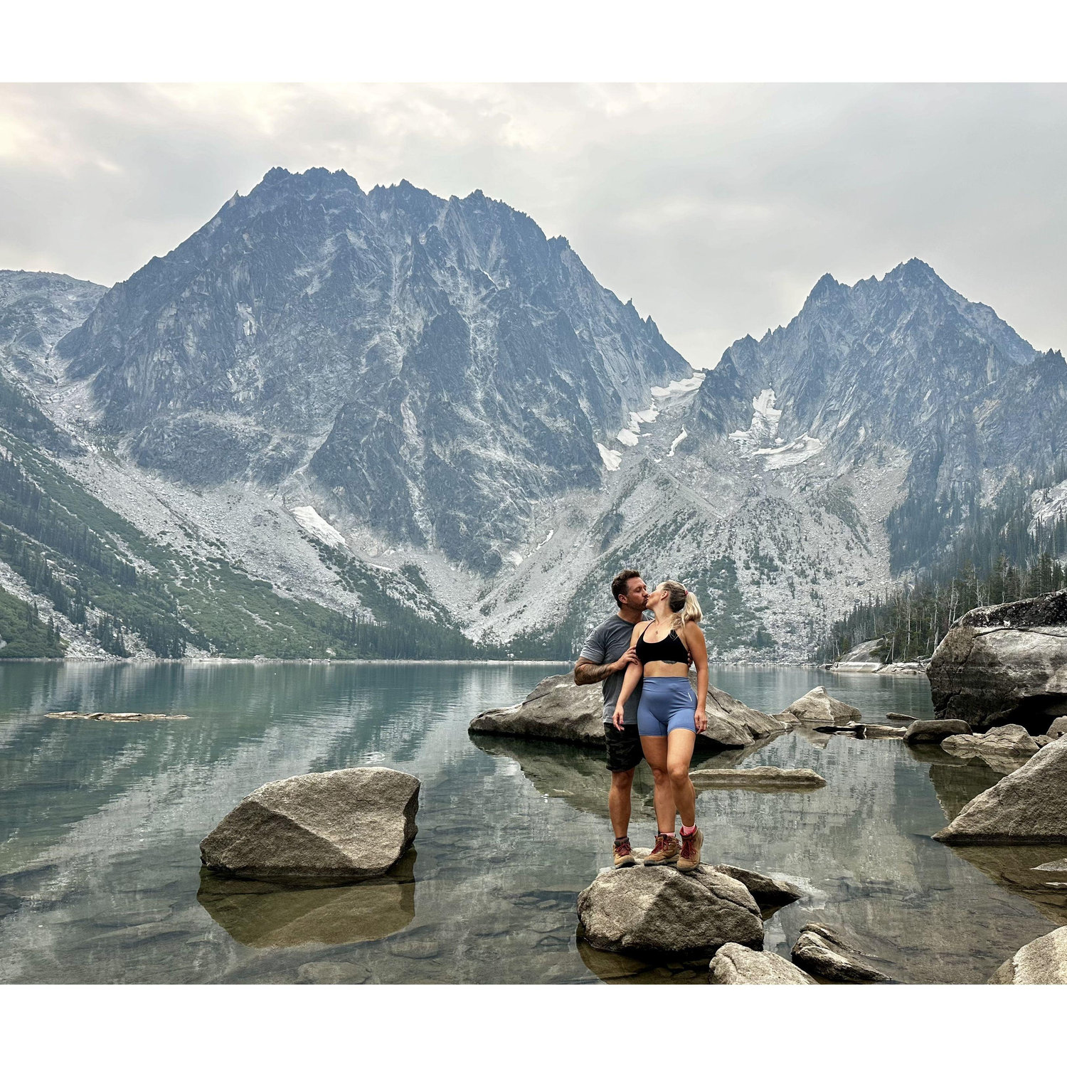 EN: Hundreds of hikes later… Washington nature is still Our favorite escape
PL: Setki wędrówek później… a natura stanu Waszyngton wciąż pozostaje naszą ulubioną ucieczką
