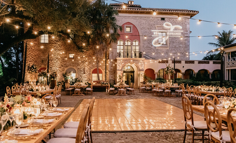 The Wedding Website of Denise Castrogiovanni and Elvis Paulino