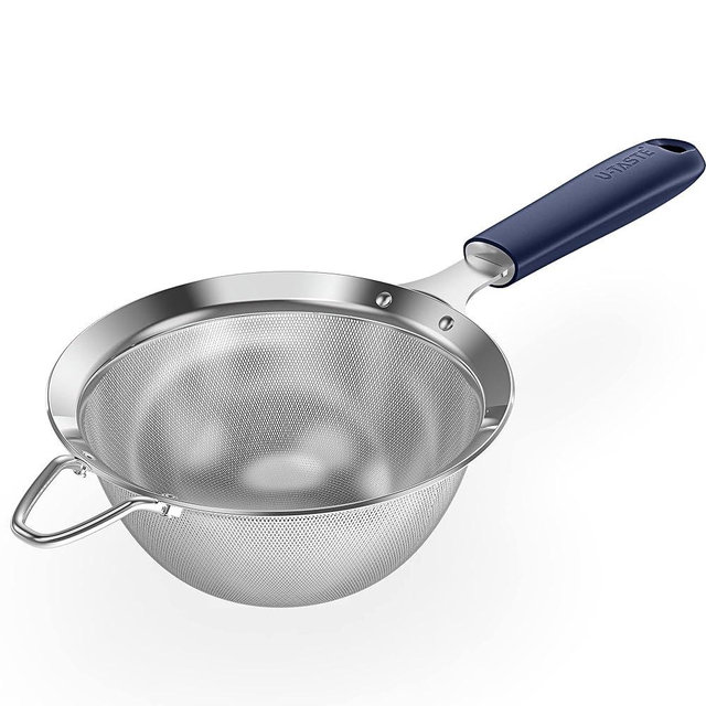 18/8 Stainless Steel Mesh Strainer: U-Taste 5.5 Inch Kitchen Fine Mesh Sieve Food Colander with Riveted Sturdy Silicone Handle and 30 Mesh Hole for Straining Flour, Pasta, Fruit, Quinoa(Midnight Blue)