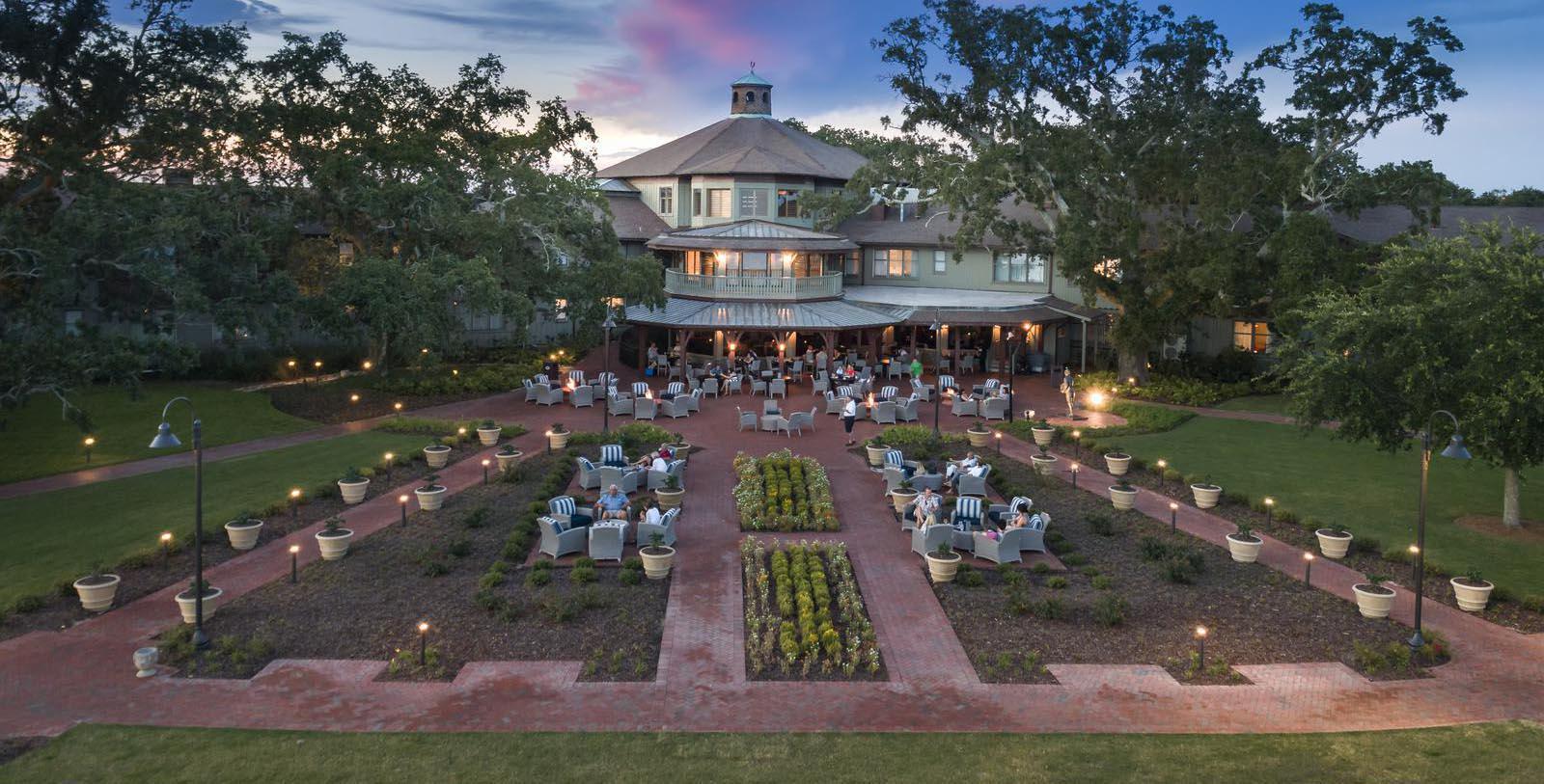 The Wedding Website of Sara Grace Colbert and Mason McKay