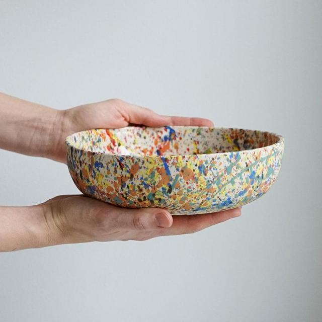 Artist's shallow bowl by Helen Levi