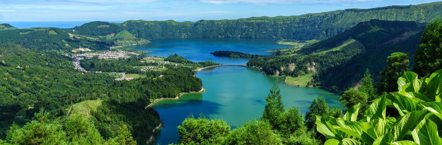 The Wedding Website of Sarah Poirier and Corey Resendes