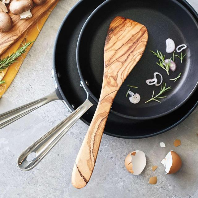 Sur La Table Olivewood Flat Turner