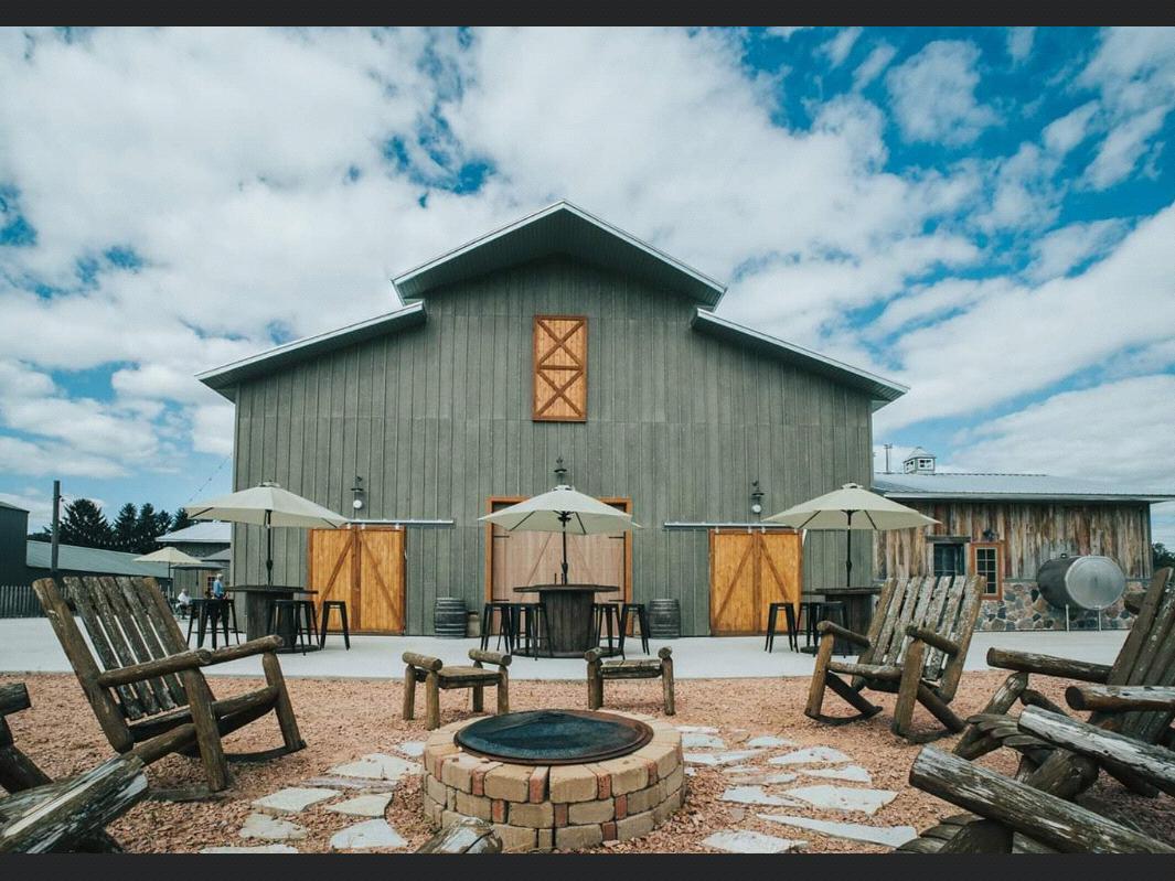 The Wedding Website of Brooke Bezek and Pete Harycki